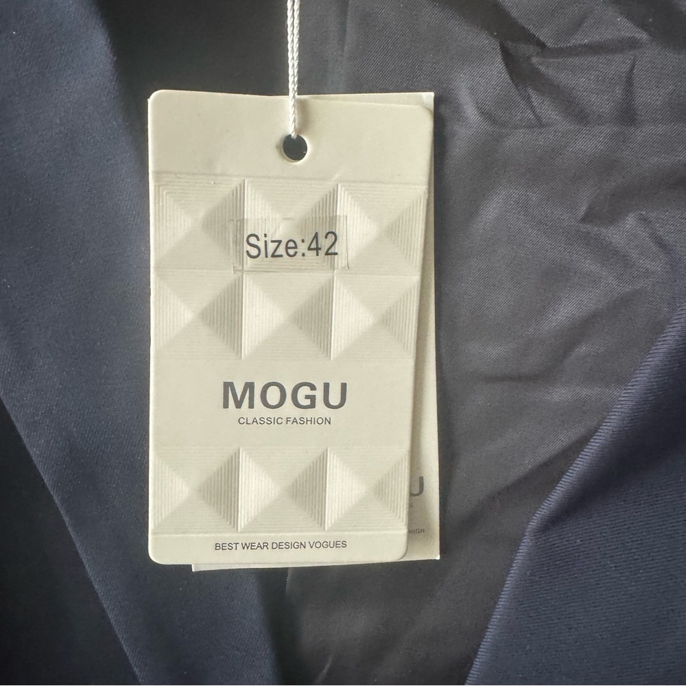 Men’s navy blue 3 piece suit - Picture 4 of 12
